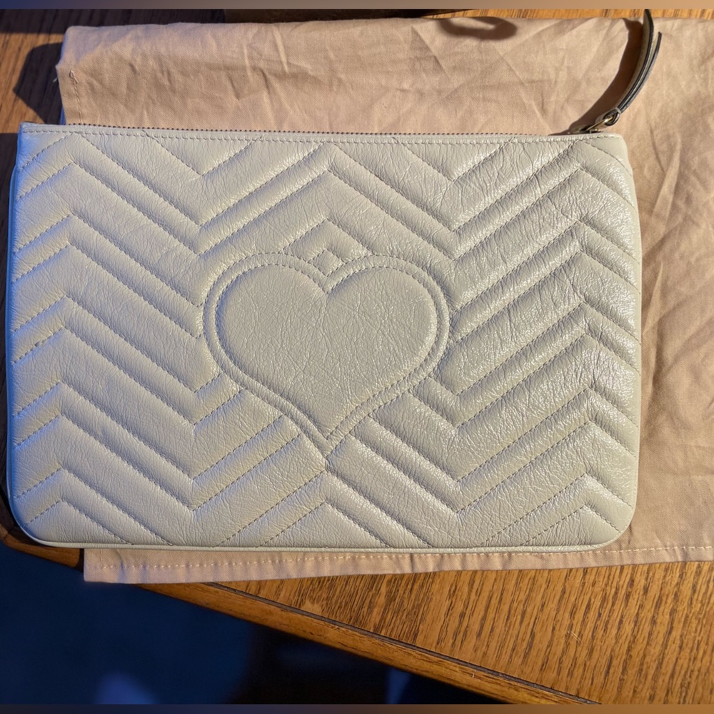 Gucci GG Marmont leather pouch - Picture 4 of 7